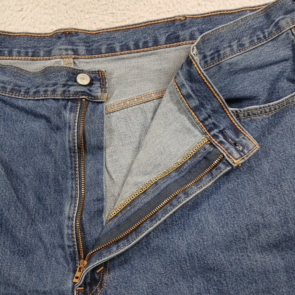 Levi's 550 Relaxed Fit Tapered Leg‎ Jeans Mens 50x30 Medium Wash Blue Denim EUC
